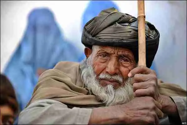 L'homme inquiet et le sage du village