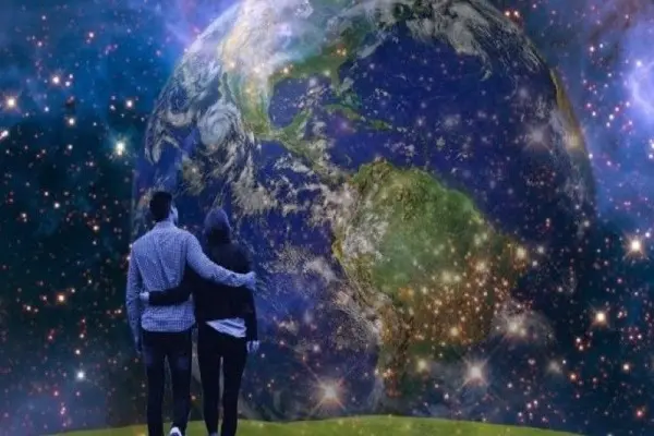 un couple heureux se donne la main meilleur